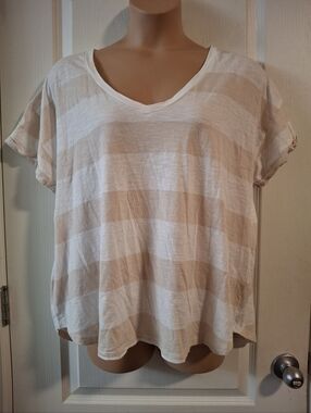 Maurices 24/7 2x Women's Striped V-Neck Short Sleeve Top - Beige & White